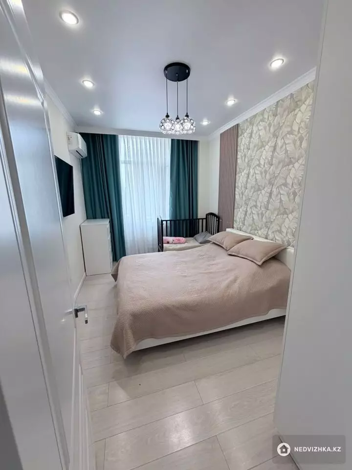 4-комнатная квартира, этаж 5 из 10, 121 м², фотография 3