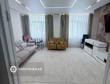 4-комнатная квартира, этаж 5 из 10, 121 м²