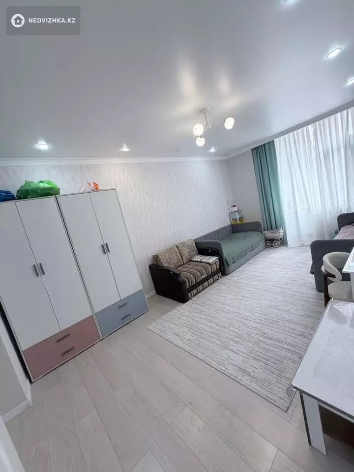 4-комнатная квартира, этаж 5 из 10, 121 м², фотография 5