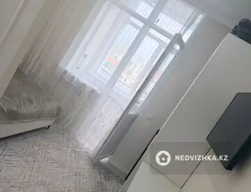 4-комнатная квартира, этаж 5 из 10, 121 м²
