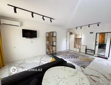 2-комнатная квартира, этаж 7 из 9, 48 м², миниатюра 7