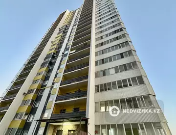 2-комнатная квартира, этаж 8 из 25, 56 м², миниатюра 1