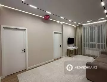 5-комнатная квартира, этаж 12 из 12, 140 м²