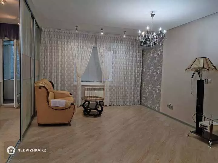 3-комнатная квартира, этаж 2 из 9, 91 м², фотография 4