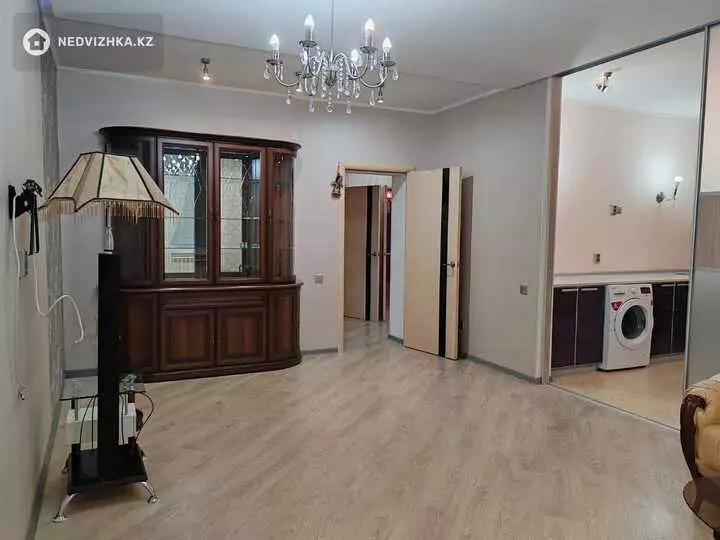 3-комнатная квартира, этаж 2 из 9, 91 м², фотография 2