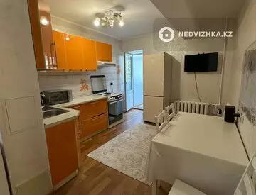 2-комнатная квартира, этаж 4 из 5, 53 м²