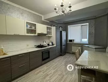 3-комнатная квартира, этаж 5 из 5, 109 м², миниатюра 1