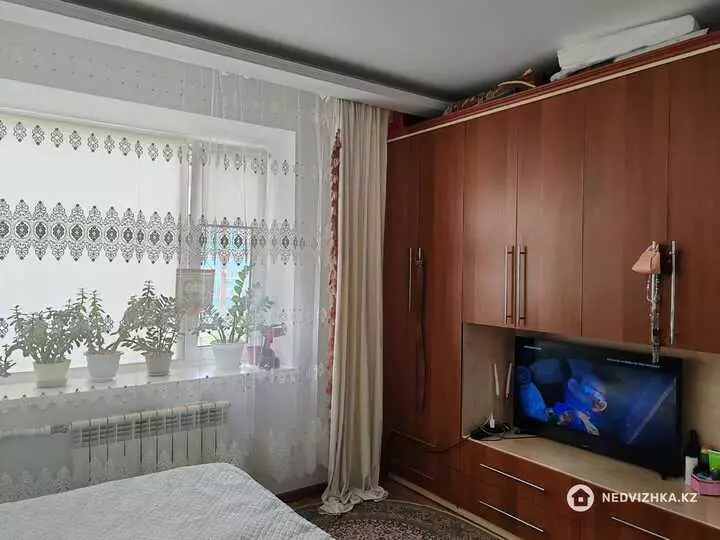 3-комнатная квартира, этаж 4 из 5, 90 м², фотография 5