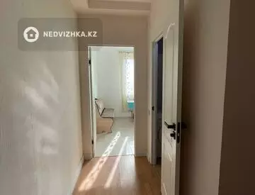 1-комнатная квартира, этаж 11 из 12, 36 м², Посуточно, миниатюра 12
