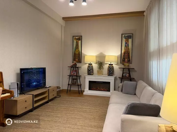 3-комнатная квартира, этаж 8 из 8, 150 м², фотография 2