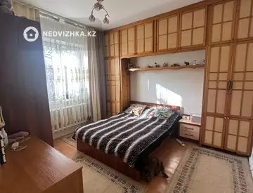 3-комнатная квартира, этаж 4 из 5, 65 м²