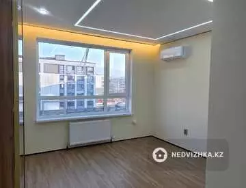 1-комнатная квартира, этаж 5 из 6, 36 м², миниатюра 4