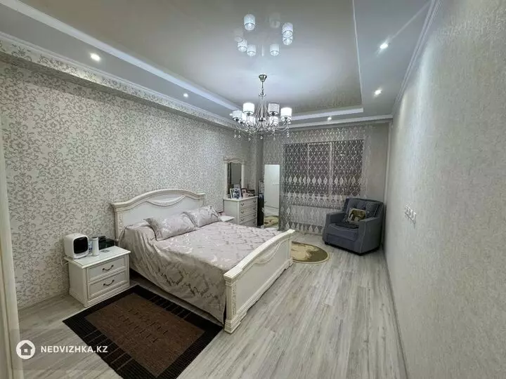 3-комнатная квартира, этаж 5 из 18, 98 м²