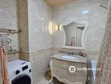 3-бөлмелі пәтер, қабат 13 барлық қабат саны 19, 100 м², 8-нобай