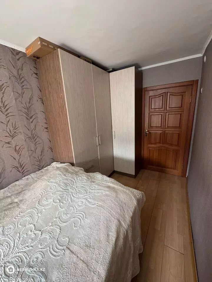 3-комнатная квартира, этаж 2 из 4, 55 м², фотография 2