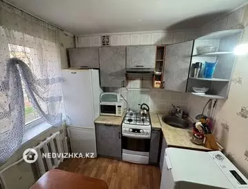 3-комнатная квартира, этаж 2 из 4, 55 м², миниатюра 5