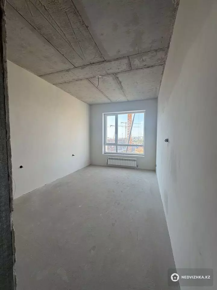 3-комнатная квартира, этаж 9 из 9, 85 м², фотография 2