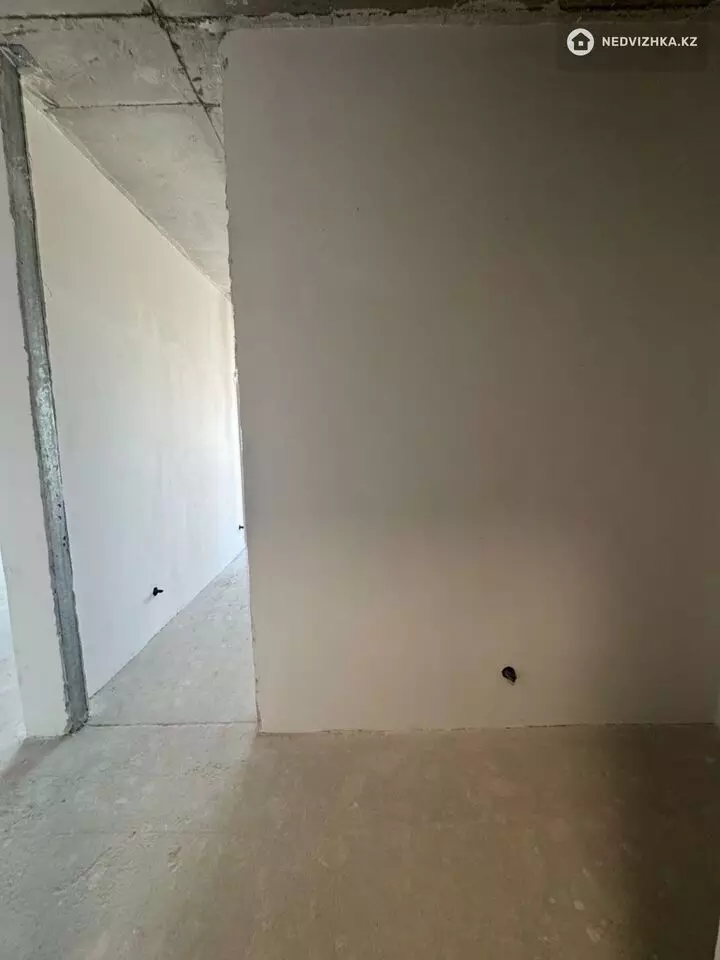 3-комнатная квартира, этаж 9 из 9, 85 м², фотография 4