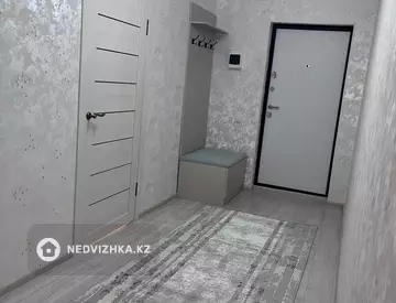 2-комнатная квартира, этаж 8 из 9, 60 м², На длительный срок