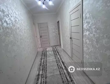 2-комнатная квартира, этаж 8 из 9, 60 м², На длительный срок
