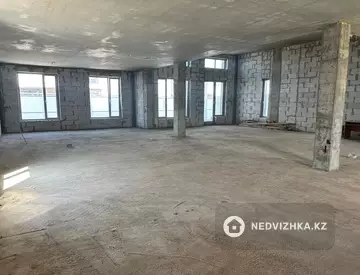 4-комнатный дом, 6 соток, 204 м², миниатюра 1