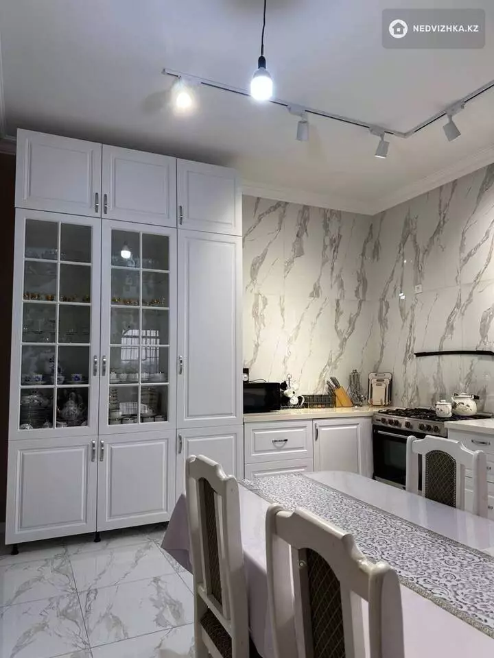 6-комнатный дом, 5 соток, 205 м², фотография 5