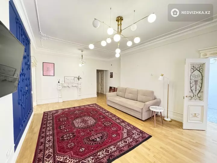 3-комнатная квартира, этаж 10 из 13, 101 м², фотография 2