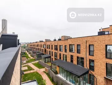 3-комнатная квартира, этаж 3 из 3, 117 м², миниатюра 4