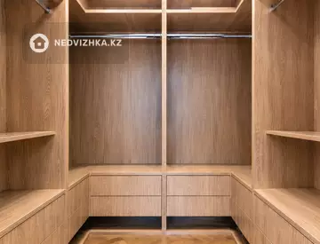 3-комнатная квартира, этаж 3 из 3, 117 м², миниатюра 9