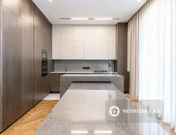 3-комнатная квартира, этаж 3 из 3, 117 м², миниатюра 8