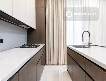 3-комнатная квартира, этаж 3 из 3, 117 м², миниатюра 12