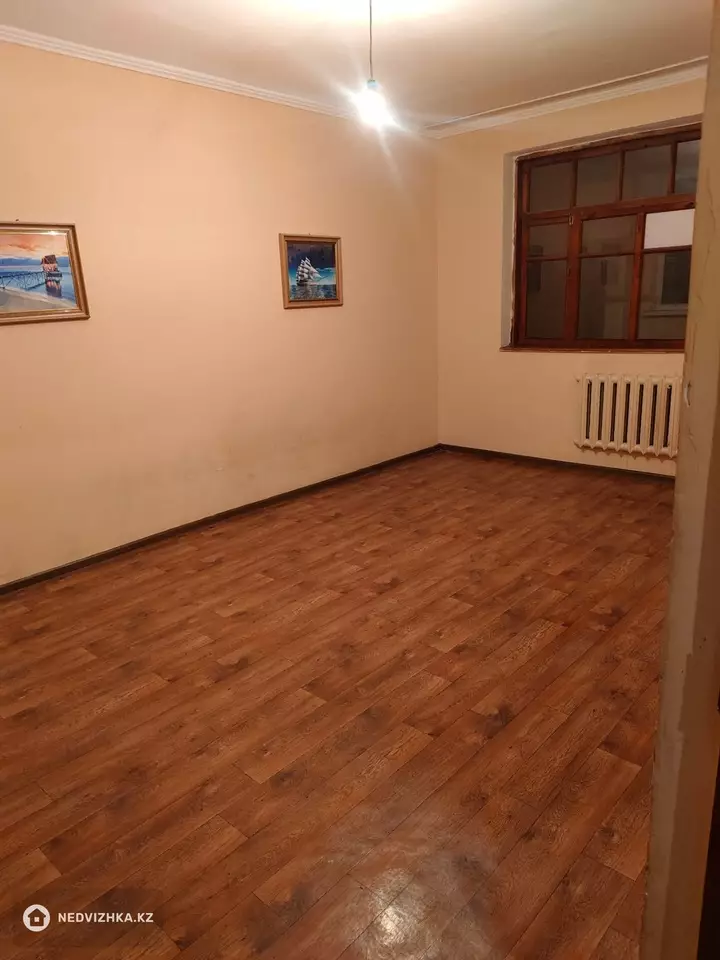 2-комнатная квартира, этаж 2 из 5, 53 м², фотография 4