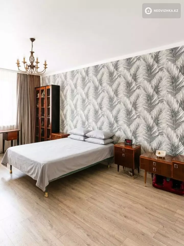 3-комнатная квартира, этаж 15 из 16, 132 м², фотография 2