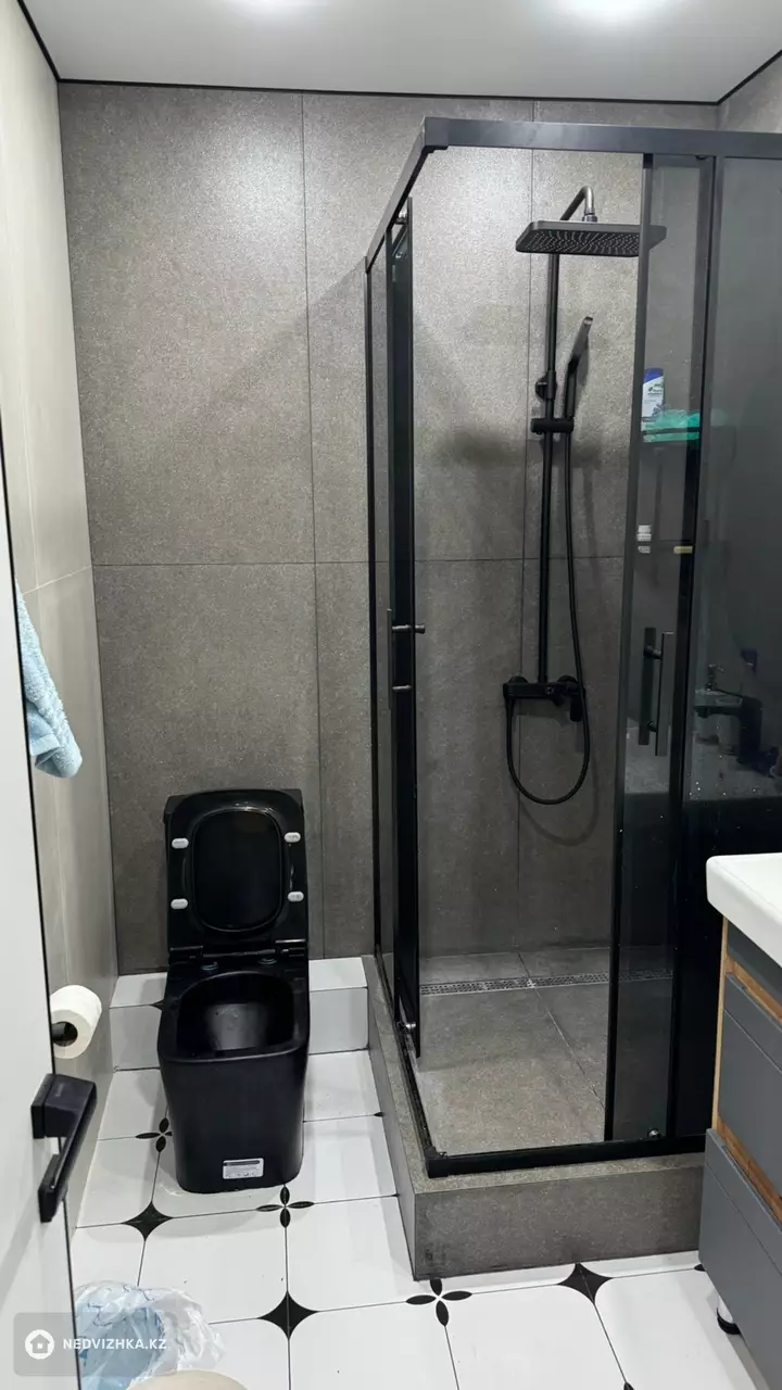 2-комнатная квартира, этаж 1 из 9, 40 м², На длительный срок, фотография 3