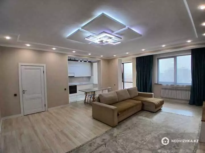 4-комнатная квартира, этаж 9 из 12, 135 м²