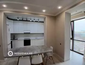 4-комнатная квартира, этаж 9 из 12, 135 м², миниатюра 7