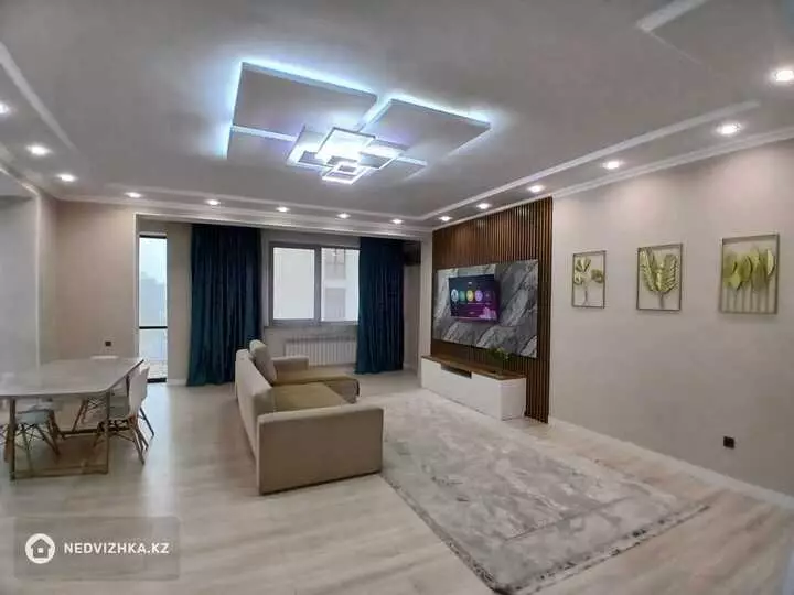 4-комнатная квартира, этаж 9 из 12, 135 м², фотография 4