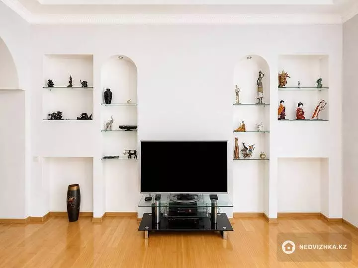 5-комнатный дом, 7 соток, 320 м², фотография 5