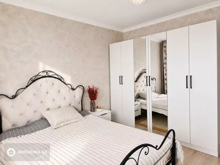 3-комнатная квартира, этаж 8 из 9, 92 м², фотография 4