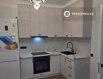 3-комнатная квартира, этаж 9 из 12, 74 м², миниатюра 3