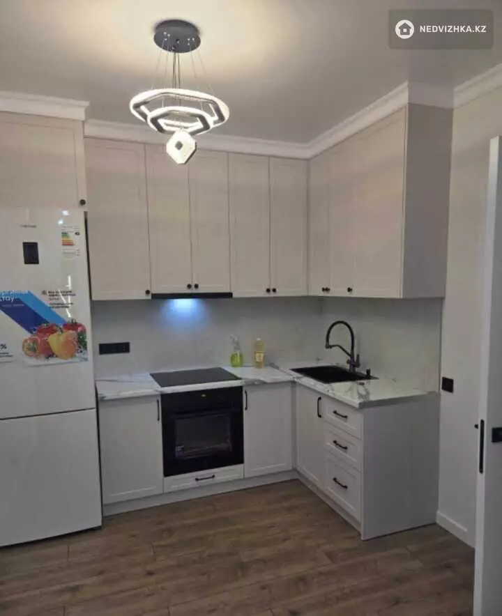 3-комнатная квартира, этаж 9 из 12, 74 м², фотография 3