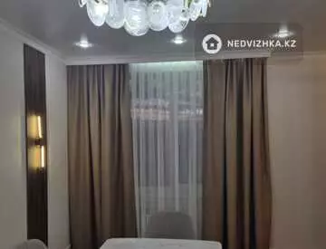 3-комнатная квартира, этаж 9 из 12, 74 м², миниатюра 2