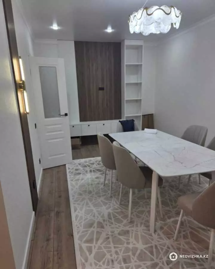 3-комнатная квартира, этаж 9 из 12, 74 м², фотография 4