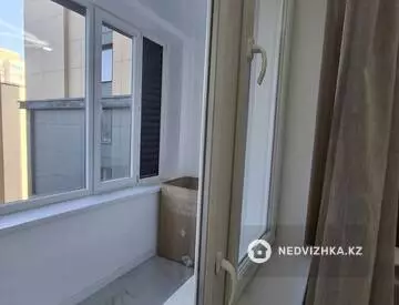 3-комнатная квартира, этаж 9 из 12, 74 м², миниатюра 9