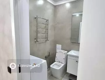 3-комнатная квартира, этаж 9 из 12, 74 м², миниатюра 11