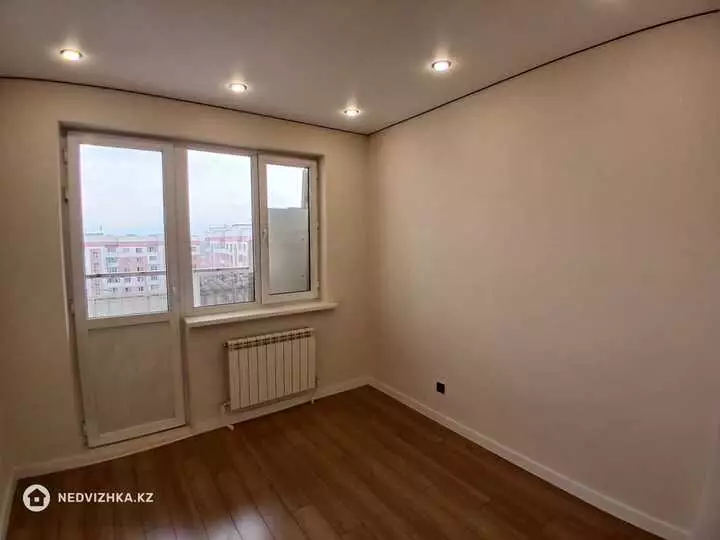 3-комнатная квартира, этаж 9 из 9, 76 м², фотография 4