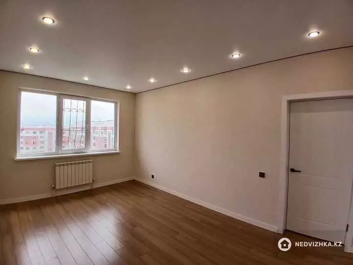 3-комнатная квартира, этаж 9 из 9, 76 м², фотография 3