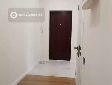 3-комнатная квартира, этаж 9 из 9, 76 м², миниатюра 11