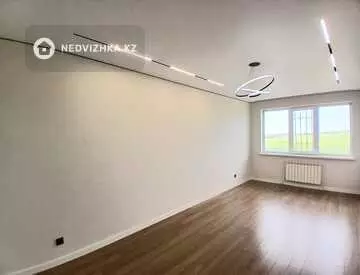 3-комнатная квартира, этаж 9 из 9, 76 м², миниатюра 2