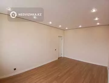 3-комнатная квартира, этаж 9 из 9, 76 м², миниатюра 6